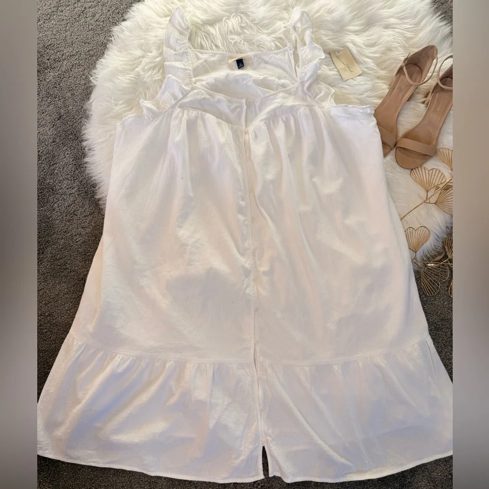 Universal Thread Cream Top - Picture 1 of 3